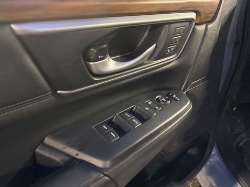 Used 2020 Honda CR-V Touring image 19