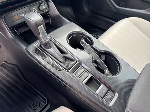 Used 2023 Honda Civic LX image 18