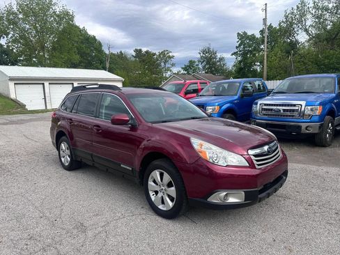 Used 2012 Subaru Outback 2.5i Limited w/ Moonroof Pkg AWD/4WD image 3