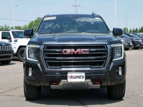 Used 2024 GMC Yukon AT4 AWD/4WD image 4