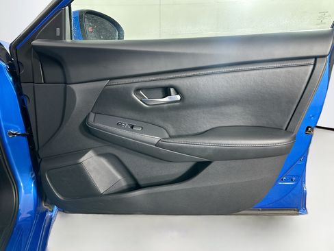 Used 2024 Nissan Sentra SV FWD image 30