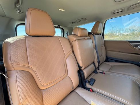 Certified 2026 INFINITI QX80 Luxe w/ Cargo Package AWD/4WD image 27