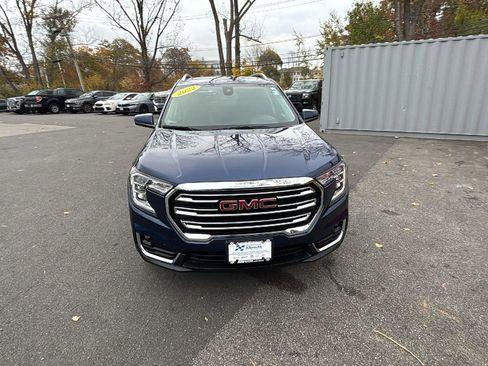 Certified 2022 GMC Terrain SLT image 2