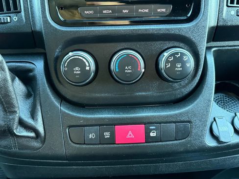 Used 2020 RAM ProMaster 2500 w/ Premium Appearance Group image 19