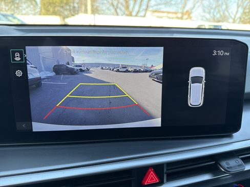 Certified 2024 Kia Sorento S image 27