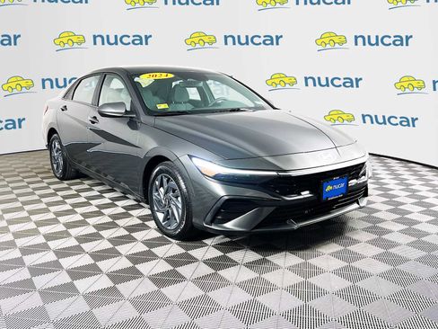 Used 2024 Hyundai Elantra SEL FWD image 1