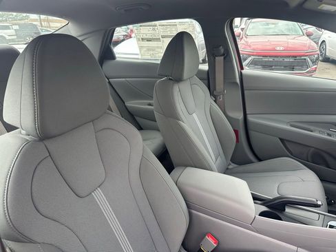 New 2026 Hyundai Elantra SE image 22