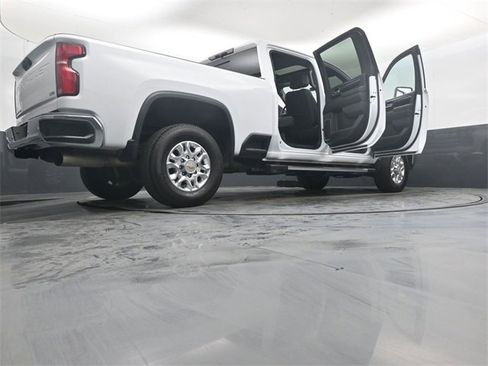 Used 2024 Chevrolet Silverado 2500 LTZ w/ LTZ Convenience Package image 54