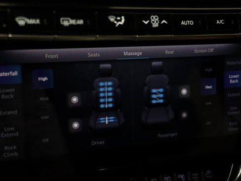 Used 2024 Jeep Grand Wagoneer L Series III image 13