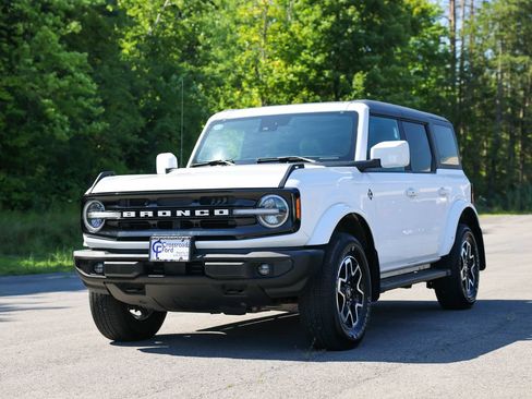 Used 2022 Ford Bronco Outer Banks AWD/4WD image 1