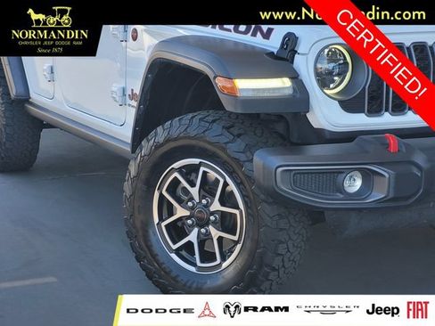 Certified 2025 Jeep Wrangler Unlimited Rubicon AWD/4WD image 3