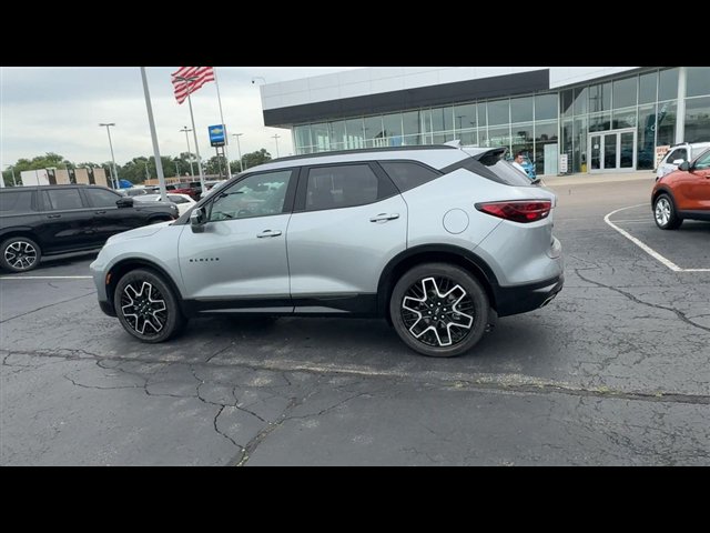 Certified 2025 Chevrolet Blazer RS w/ Driver Confidence II Package AWD/4WD image 6