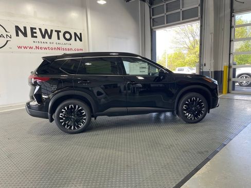 New 2026 Nissan Rogue SV FWD image 8