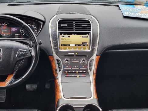 Used 2016 Lincoln MKX Select w/ Select Plus Package image 4