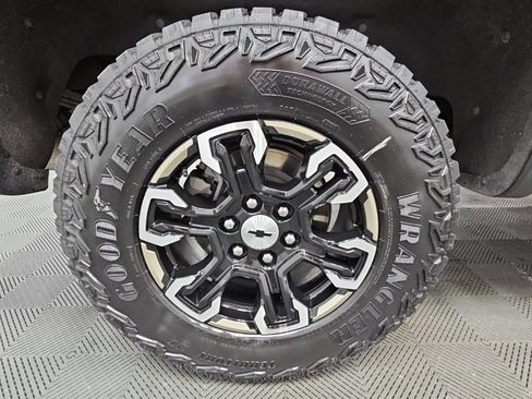 Used 2022 Chevrolet Silverado 1500 ZR2 w/ Technology Package AWD/4WD image 53