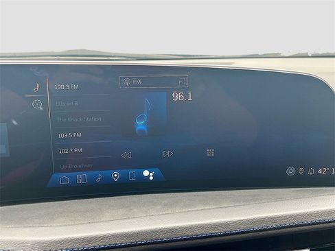 Used 2024 Cadillac XT4 Sport image 15