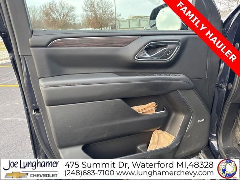 Used 2023 Chevrolet Tahoe Z71 w/ Luxury Package image 13