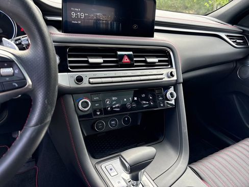 Used 2025 Genesis G70 3.3T Advanced RWD image 15