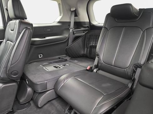 Used 2022 Jeep Grand Cherokee L Limited RWD image 35