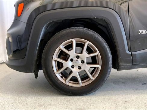 Used 2019 Jeep Renegade Latitude image 6