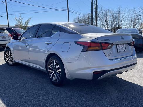 Used 2023 Nissan Altima 2.5 SV image 5