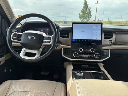 Used 2024 Ford Expedition Max Limited AWD/4WD image 12