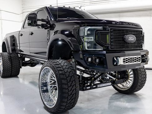 Used 2022 Ford F450 King Ranch w/ King Ranch Ultimate Package AWD/4WD image 39