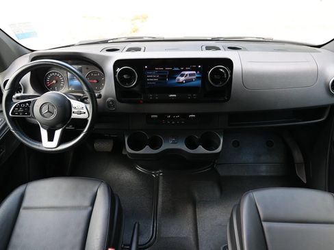 Used 2022 Mercedes-Benz Sprinter 4500 w/ Parking Package image 25