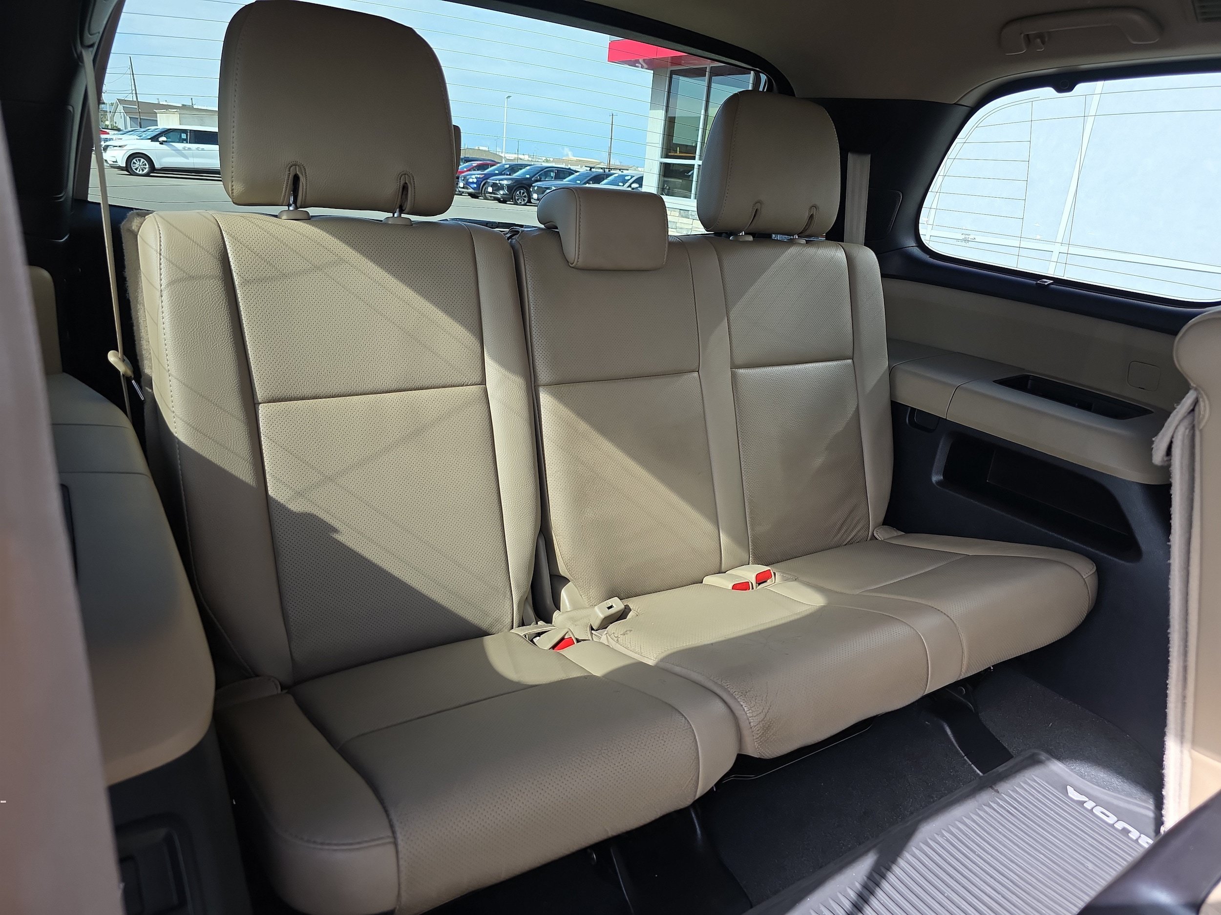 Used 2019 Toyota Sequoia Platinum w/ Carpet Mat Package (TMS) AWD/4WD image 23