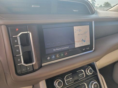 Used 2021 GMC Yukon XL Denali w/ Denali Ultimate Package image 19