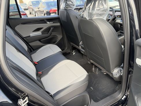 New 2026 Volkswagen Tiguan SE R-Line image 20