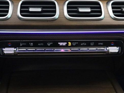 Used 2024 Mercedes-Benz GLS 450 4MATIC w/ AMG Line Exterior image 32