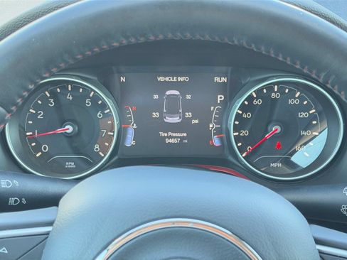 Used 2018 Jeep Compass Trailhawk w/ Leather Interior Group AWD/4WD image 34