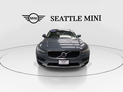 Used 2022 Volvo V90 B6 Cross Country w/ Advanced Package AWD/4WD image 3