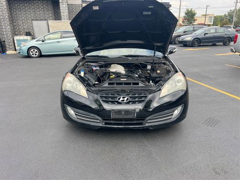 Used 2010 Hyundai Genesis 3.8 image 11