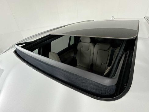 New 2025 Volvo XC90 B6 Plus w/ Protection Package Premier image 20