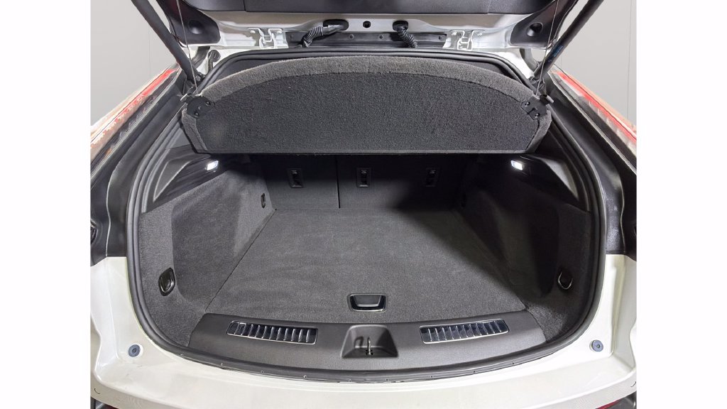 Used 2019 Cadillac XT4 Sport w/ Driver Awareness Package FWD image 30