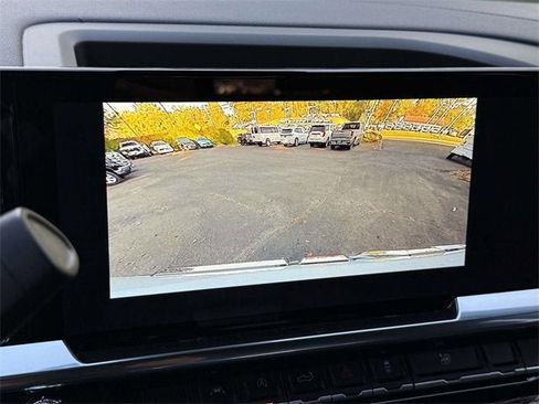 New 2026 GMC Sierra 1500 SLE image 13