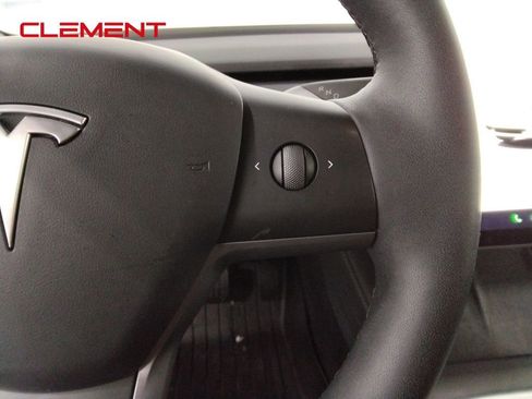 Used 2023 Tesla Model 3 Standard Range image 14