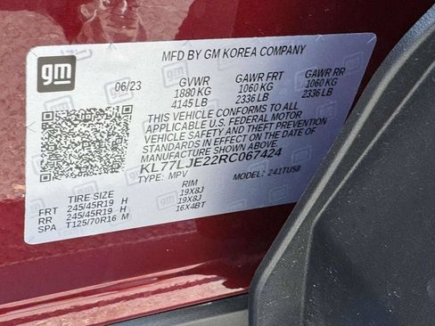 Used 2024 Chevrolet Trax RS w/ Sunroof Package FWD image 29