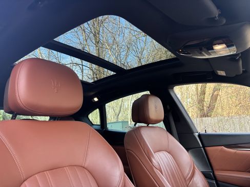 Used 2019 Maserati Levante GranLusso image 22