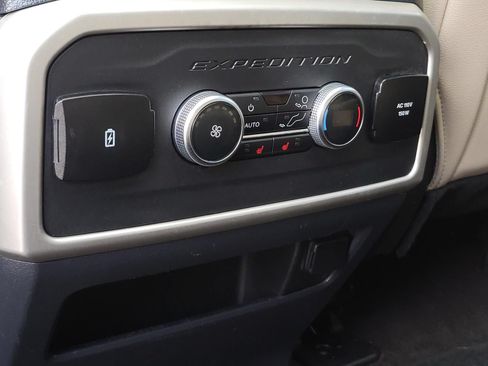 Used 2023 Ford Expedition Max Limited AWD/4WD image 17