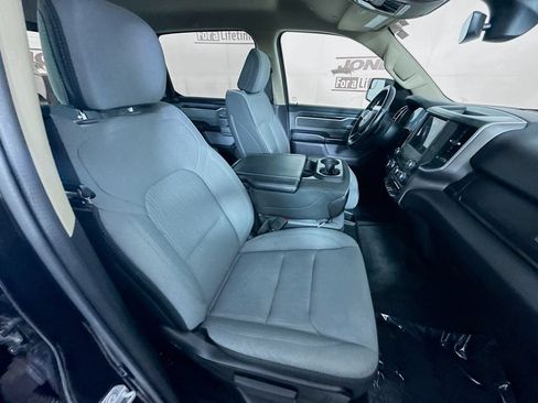 Used 2020 RAM 1500 Big Horn AWD/4WD image 25