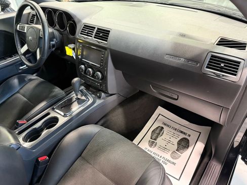 Used 2008 Dodge Challenger SRT8 image 25