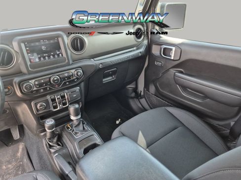 Used 2022 Jeep Wrangler Unlimited Sport AWD/4WD image 11