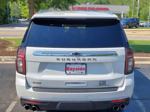 Used 2022 Chevrolet Suburban Premier AWD/4WD image 20