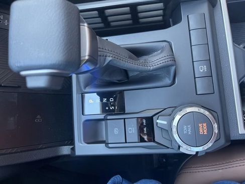 Used 2025 Toyota 4Runner Limited image 19