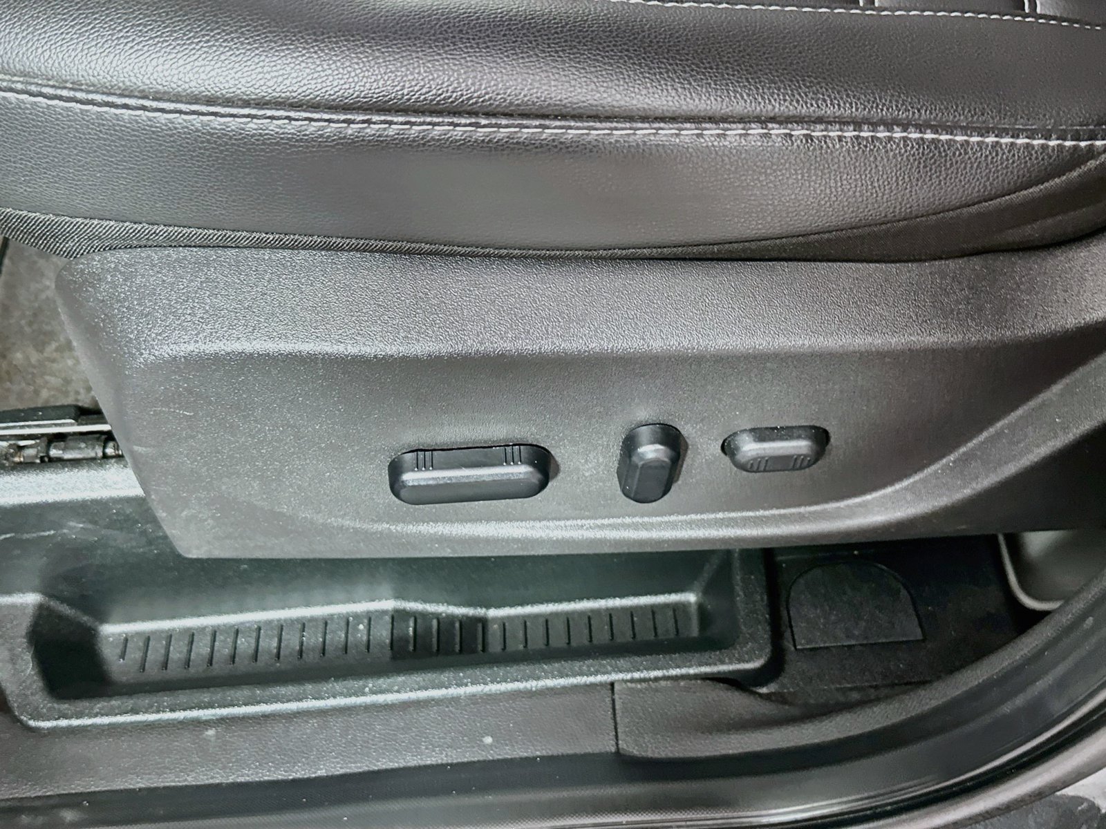 Used 2019 Ford Escape SEL AWD/4WD image 18