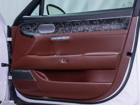Used 2023 Genesis G90 3.5T AWD/4WD image 9