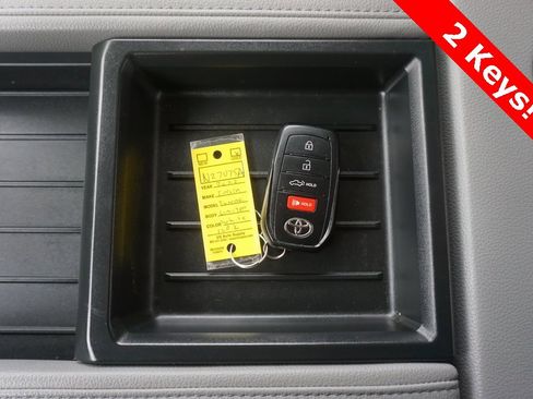 Used 2022 Toyota Tundra Limited image 33